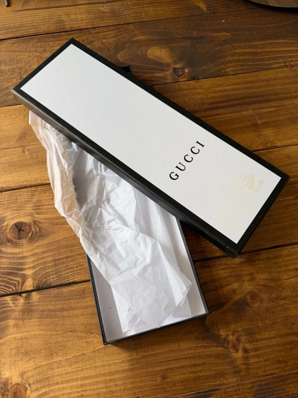 Gucci White & Black Tie Box - Picture 4 of 4